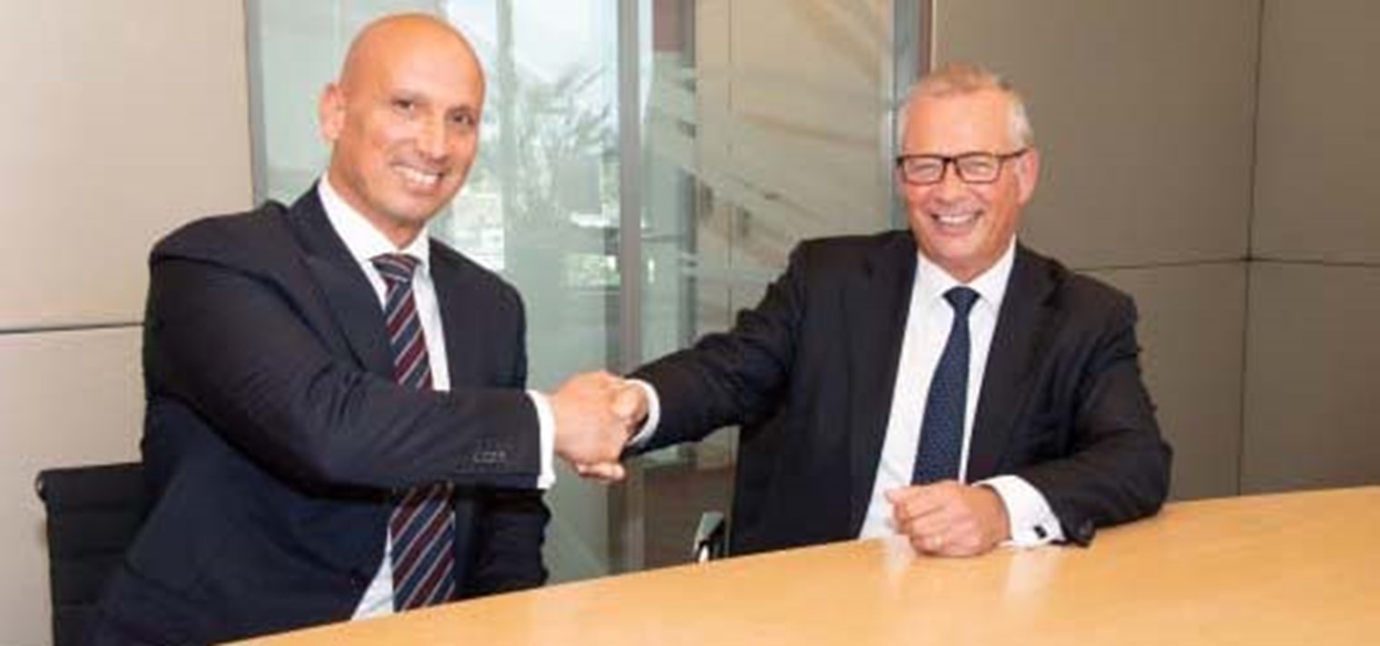 TNO-CBS Partnership for Trusted AI Directeur-Generaal Tjark Tjin-A-Tsoi van het CBS (l) en TNO CEO Paul de Krom (r).