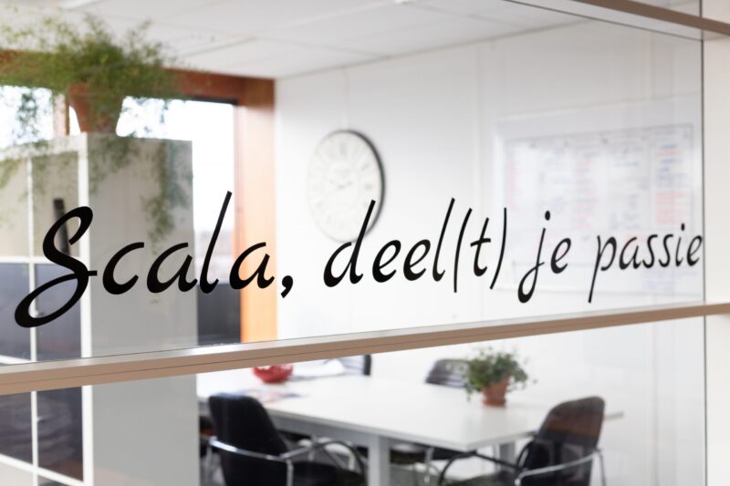 Slogan Uitgeverij Scala Scaled